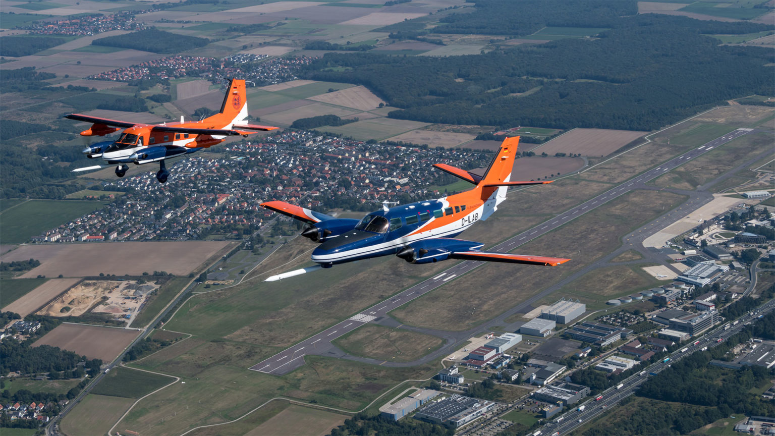 Nosebooms on D-IBUF and D-LAB at Braunschweig airport